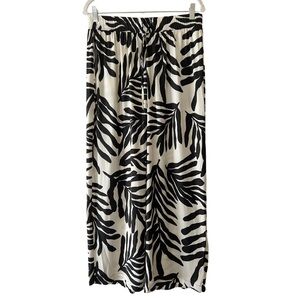 Maison d’Amelie Women’s Ivory & Black Leaf Print Wide Leg Pant
